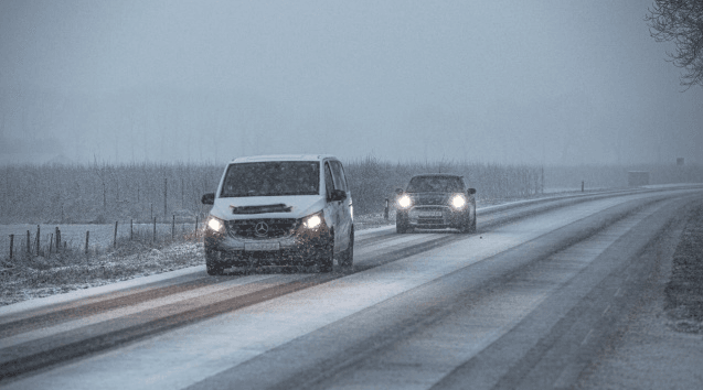 Verschil droog en nat strooien tijdens gladheid